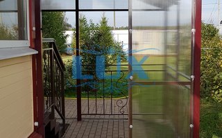 навес со стенками на дачный участок